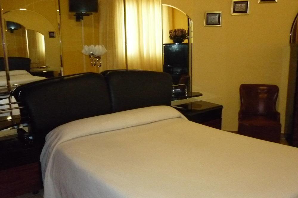 Hotel Francisco Javier La Coruña Eksteriør bilde